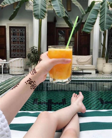 9x Việt được gọi là Đệ nhất hot girl Lào khoe mặt mộc làm dân tình bấn loạn