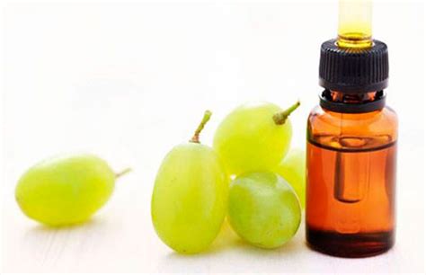 Виноградное масло для ресниц: полезные свойства и рецепты