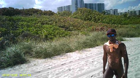 Hot Black Guy In Hat Sunglasses And Paint Thisvid