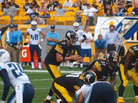 pittsburgh steelers  tenn titians    paula  lively flickr