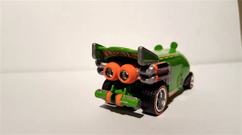 Custom Hot Wheels Angry Birds Minion Pig Drag Bus