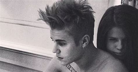 Justin Bieber And Selena Gomez Naked Instagram Photo Proves They Re Back On The Mirror
