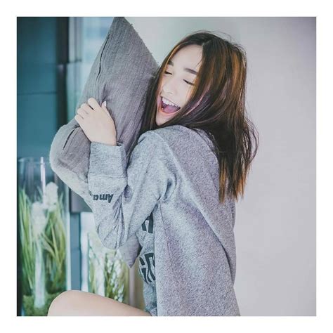 Đứng hình ngắm nụ cười của hot girl 9x nhan sắc đẹp hơn hoa hậu