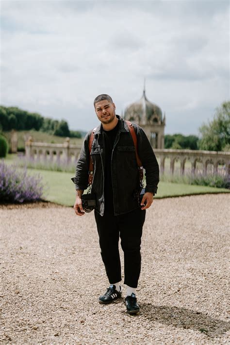 Aaron Baxter - Yorkshire Wedding photographer - Natural, Relaxed Connection