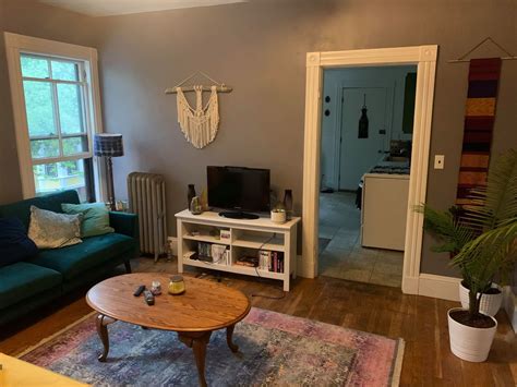 ~*Looking for roommate for my apartment in Central Square! $900 a month