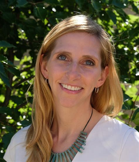 Elizabeth Madin — Elizabeth Madin Lab