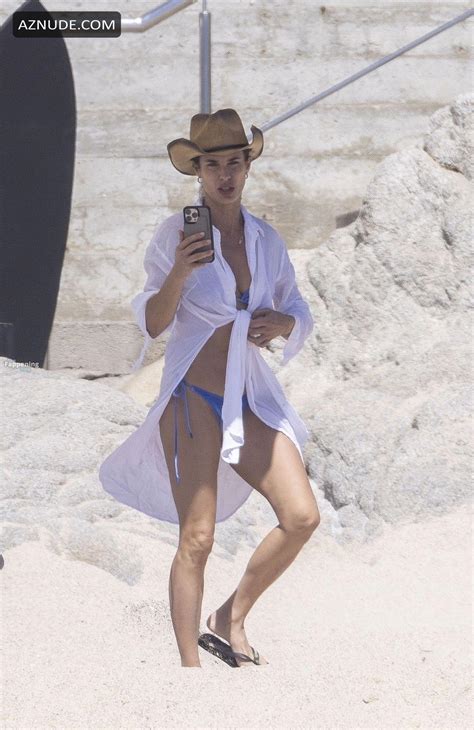 Elisabetta Canalis Sexy Spotted Showing Off Her Hot Body Wearing A Sizzling Blue Bikini At