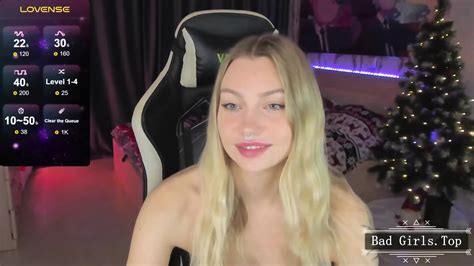 Skinny Small Tits Blonde Pretty Teen Fisting On Cam