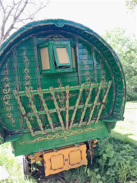 Traditional bow top gypsy travelling living wagon open lot vardo