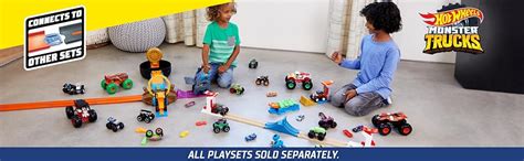 Hot Wheels Monster Trucks Stunt Tire Play Set Opens To Reveal Arena