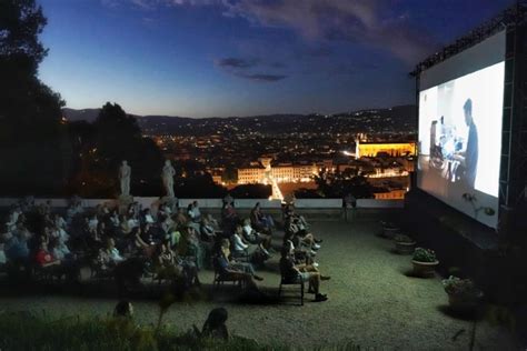 Sesto Fine Settimana Di Riaperture Gli Anni Piu Belli E Il Film