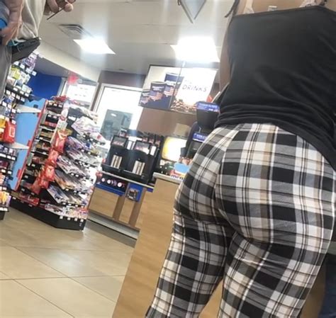 Petite Milf With Wide Hips And Fat Plump Ass Oc Spandex Leggings Yoga Pants Forum