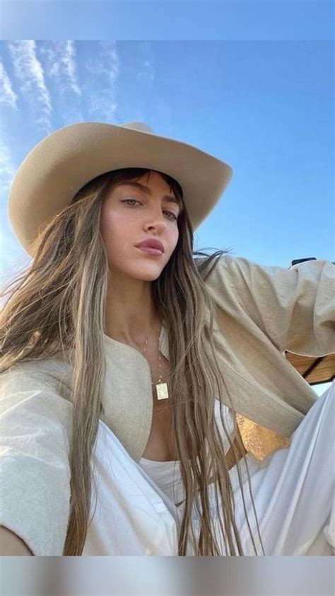 Coastal Cowgirl Aesthetic 🌼 Ideias Fashion Looks Looks Sociais