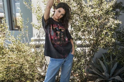 Kendall Jenner Kendall Kylie Vintage Tee Photoshoot Hot Celebs Home