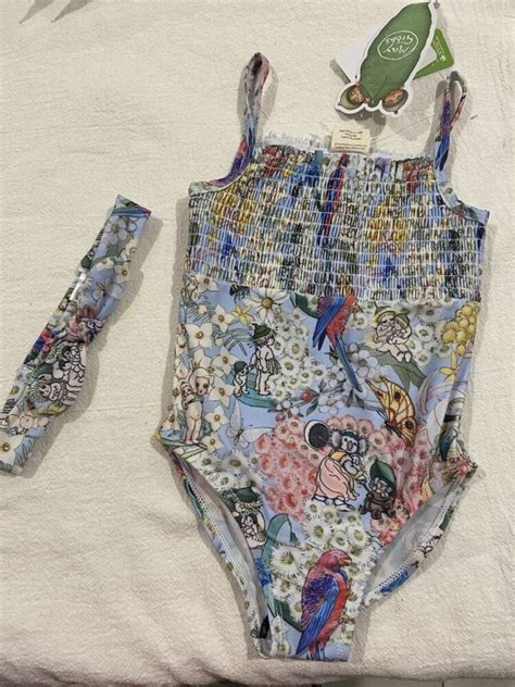 Hot Sexy May Gibbs Bikini Pics