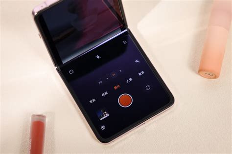 OPPO Find N3 Flip Review ：A small folding phone with better portraits ...
