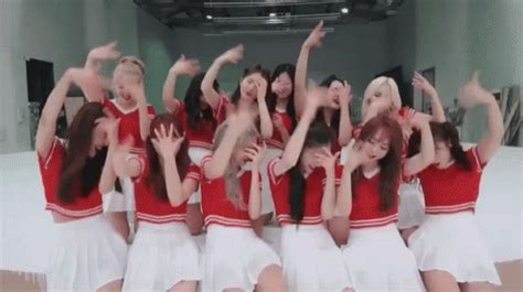 Loona Hihigh GIF - Loona Hihigh Hands Up - Discover & Share GIFs
