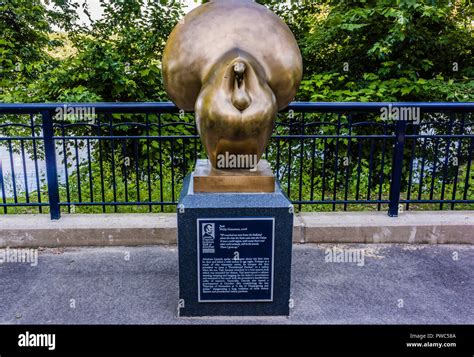 Mortensen Riverfront Plaza Hartford Connecticut Usa Stock Photo Alamy