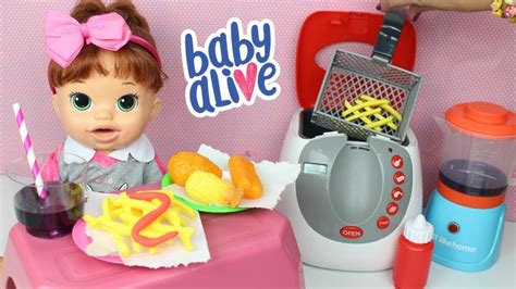 Baby Alive Comilona Sara Lanche Da Tarde Preparando Batatinha Na