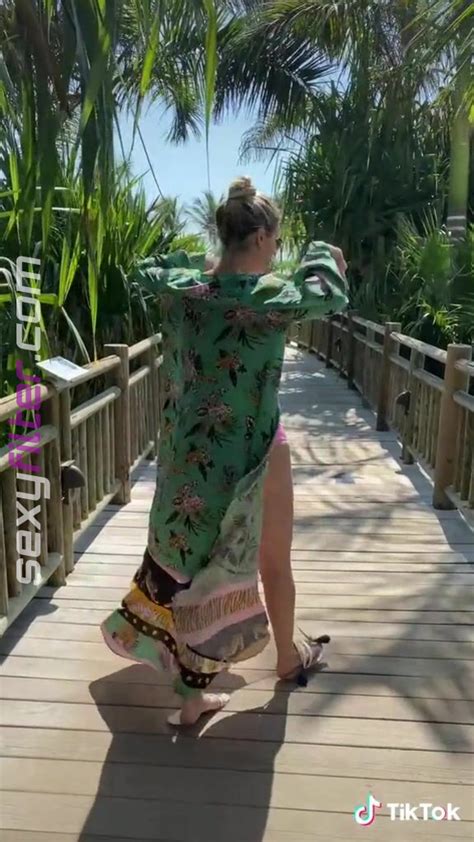 Sexy Verónica Montes in Pink Bikini sexyfilter