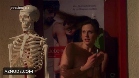 UNTER UNS NUDE SCENES AZNude