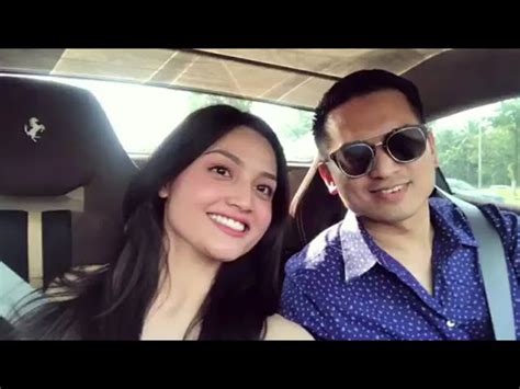 Hot Sexy Puteri Aishah Bikini Pics