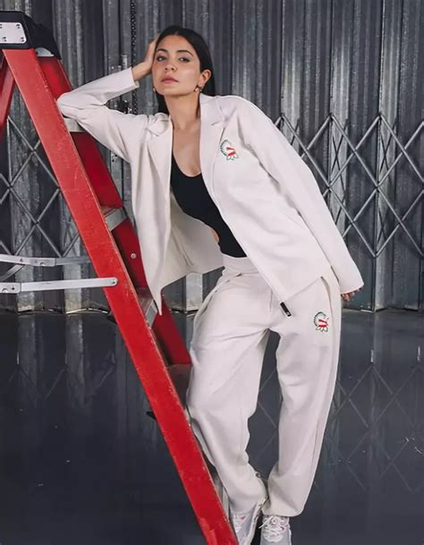 30 Anushka Sharma Hot Photos Look At The Hottest Gallery