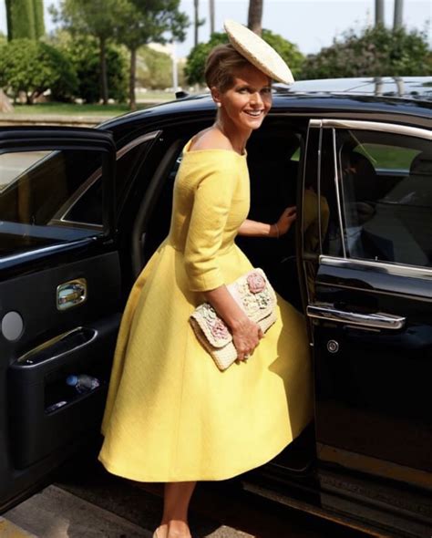 Traits Of A Successful Jet Set Babe Slaylebrity