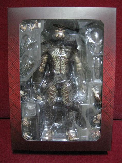 DeSMOnd Collection Hot Toys City Hunter Predator In Predator 2