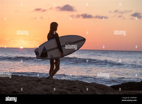 Wunderschönes mädchen bikini Fotos und Bildmaterial in hoher Auflösung Alamy