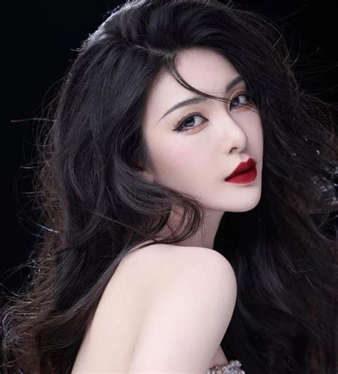 Vẻ ngoài cuốn hút của hot girl Hà Tĩnh tự tậu biêt thự 30 tỷ và siêu xe ở tuổi 22 Người đẹp