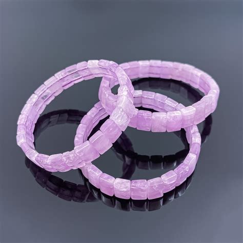 Кунцит Браслет плоский. Бусины 10/7 мм. Браслет 16 см