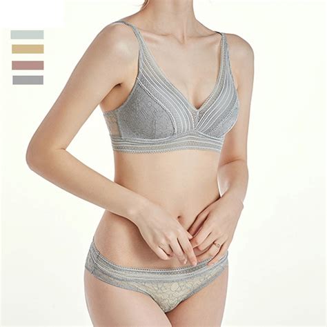 Gm Newly Design Lingerie Set Triangle Cup Soft Lace Bra Panties Wholesale Lingerie Top And