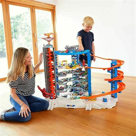 Hot Wheels Super Ultimate Garage Play Set Fml