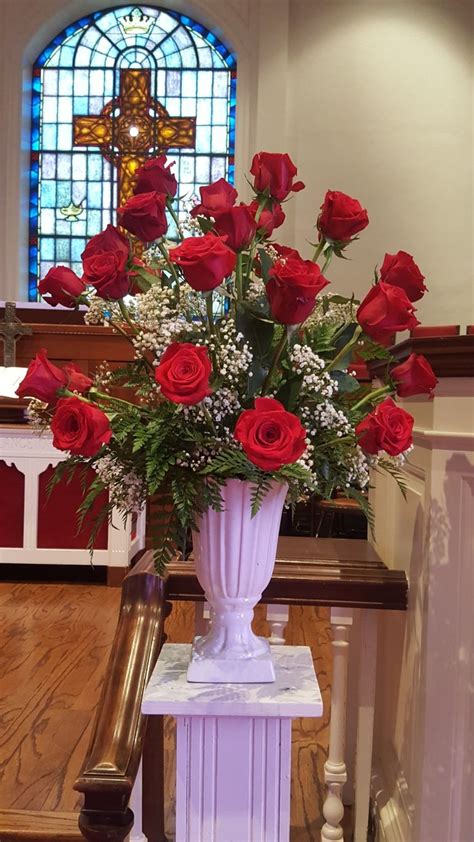 Lovely Red Roses And Baby Breath Arrangement Red Roses Babys Breath