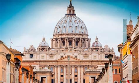 Y La Queso Renuncia Obispo Cat Lico Tras Ser Cachado En Org A Gay En Su Depa Changoonga