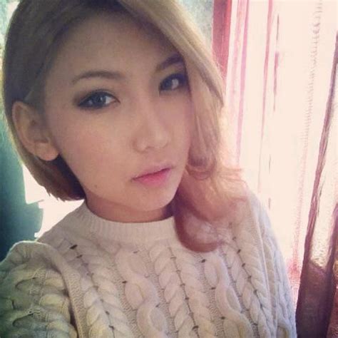 Thiếu nữ Mông Cổ xinh đẹp như hot girl Hàn Quốc