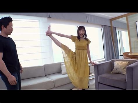 すらりと伸びた美脚に究極細身のモデル体型おまけに超美顔奇跡の保育士降臨かわいい声で鳴きじゃくる激熱濃厚SEXPart XVIDEOS