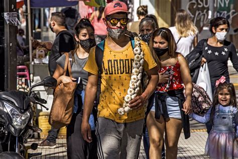 Brasil La Tasa De Desempleo De Brasil Cierra 2021 Con Un Nivel Del 132