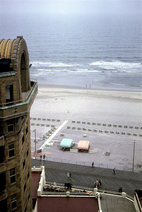 Photographs of Atlantic City in 1962 - Flashbak