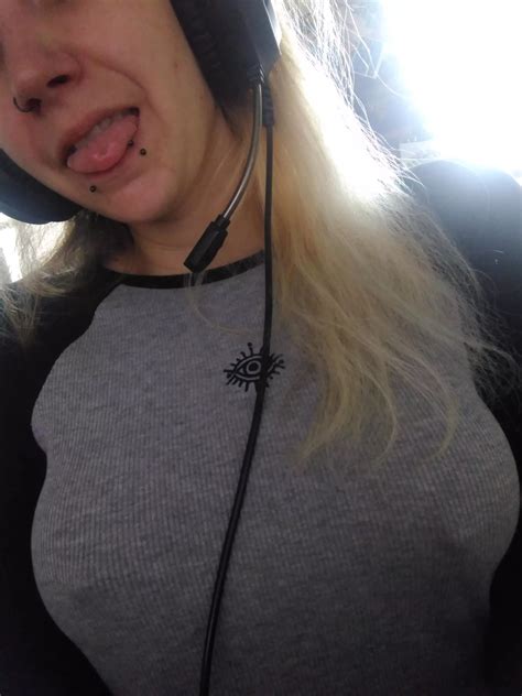 Gaming Time Nudes Braless NUDE PICS ORG