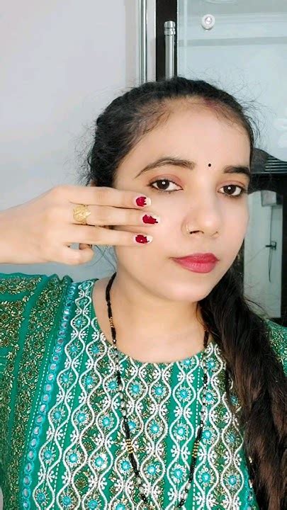 Wow!!! 3 Finger Makeup Hack #ytshorts #treandinghacks - YouTube