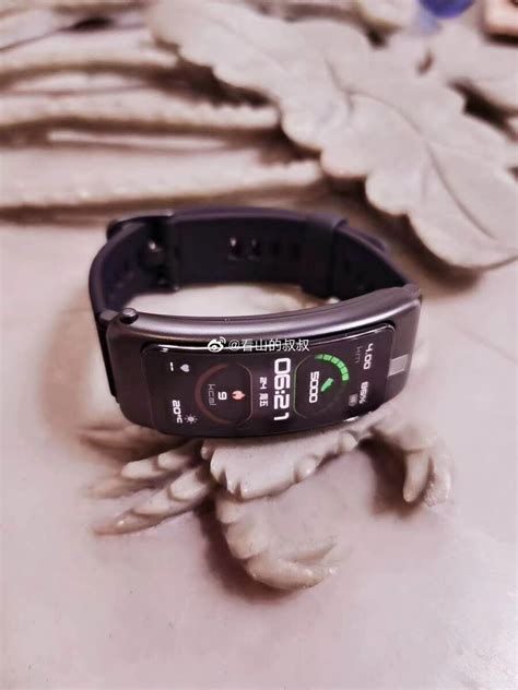 Huawei TalkBand B6: Mehr vom neuen Bluetooth Headset und Fitness ...