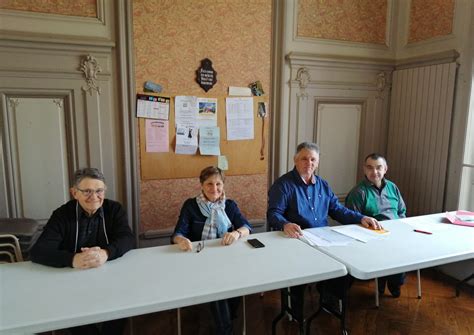 Laveyron Les Habitants Des Chênes à Lheure Du Bilan