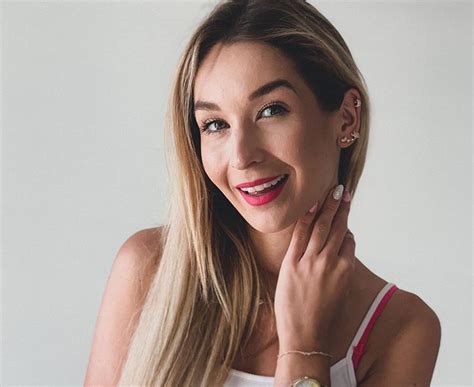 Ola Kot w bikini wraz z radiem Eska odwołuje zimę Widok zapiera dech w piersiach Obcas pl