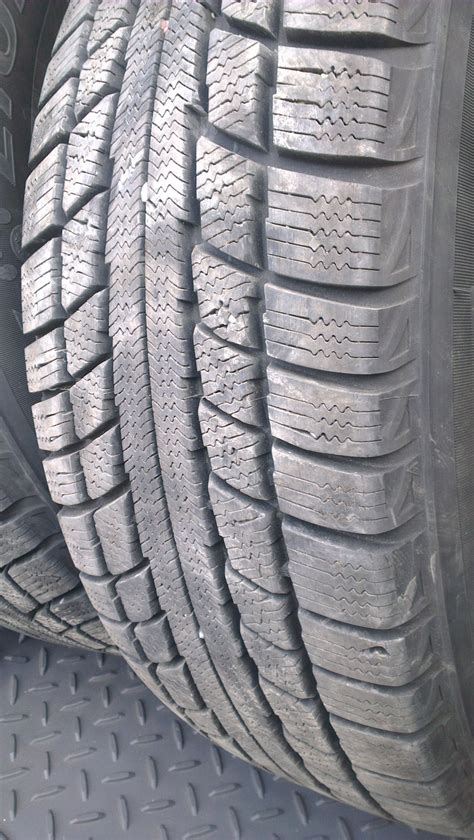 продам шины TRIANGLE TR777 235/70 R16 зима — Suzuki Jimny (1G), 0,7 л ...