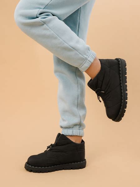 Дутики Женский Naked Diamond черный Текстиль Зима Без застёжки Россия Без каблука Рельефный