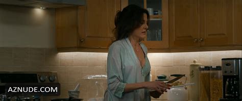 FUBAR NUDE SCENES AZNude