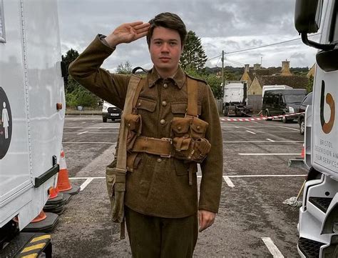 Ator De Sex Education Condenado Por Abuso Sexual