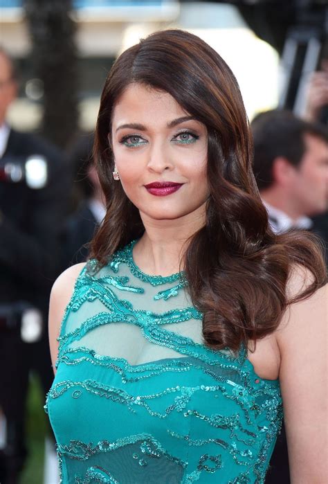 Hot Girls Models Bollywood Actress Aishwarya Rai Bachchan Hot And Spicy Photos